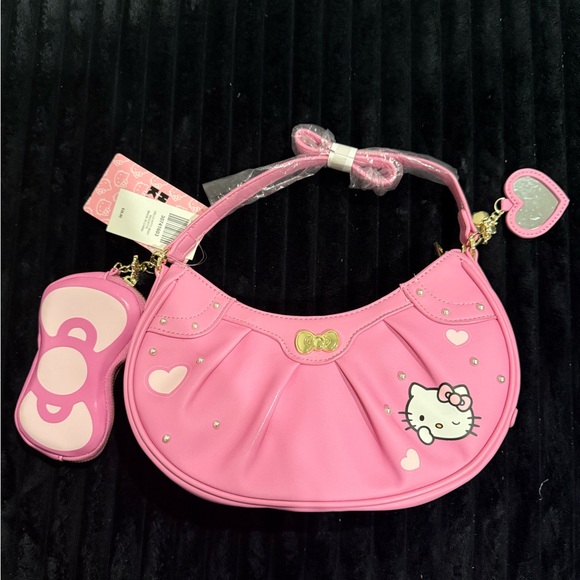 Hello Kitty Handbags - Hello Kitty Pink Quilted Bag